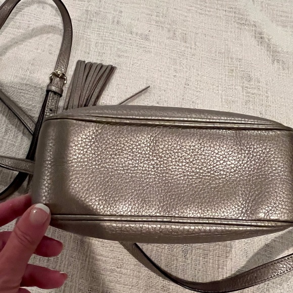 GUCCI Pebbled Calfskin Small Soho Disco Crossbody - Metallic - Picture 12 of 12
